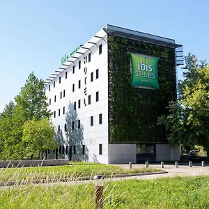 Hotel Ibis Styles Romans-valence Gare Tgv Alixan